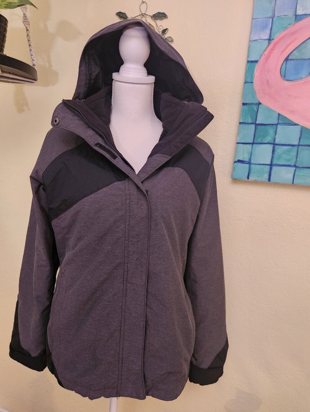 Colombia Women's Hooded Two-Tone Gray Jacket With removable liner. Sz M
